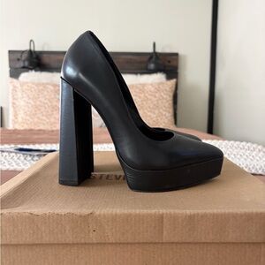 WORN ONLY ONCE…IN BOX Steve Madden Black Chunky Heel Pumps